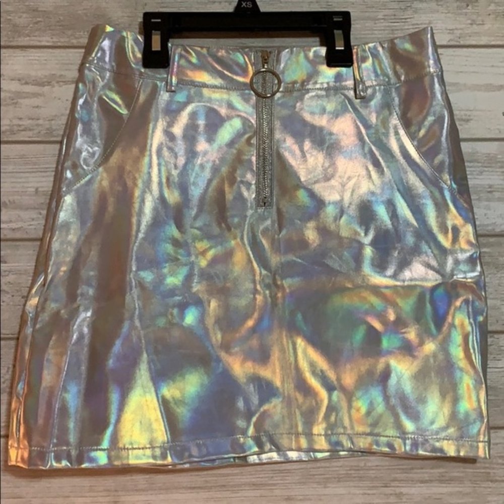NWT Sans Souci Metallic Silver Miniskirt